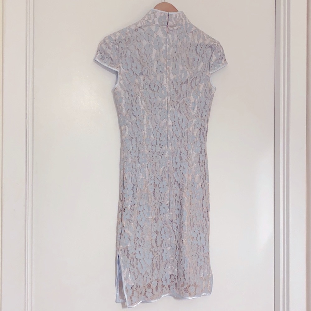 Pale blue lace qipao - Picture 2 of 7